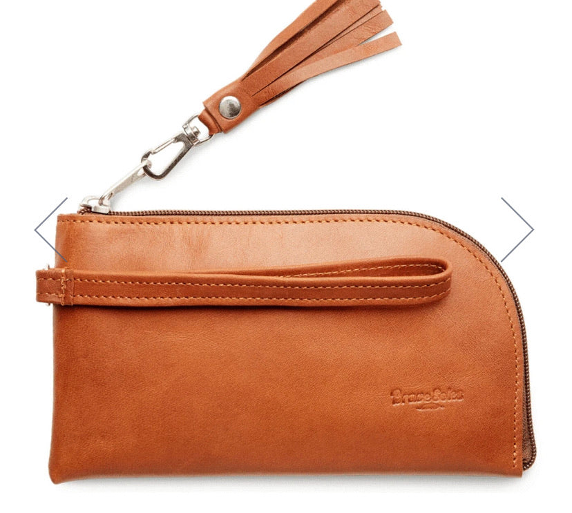 BRAVE SOLES FELICITY WRISTLET BAG