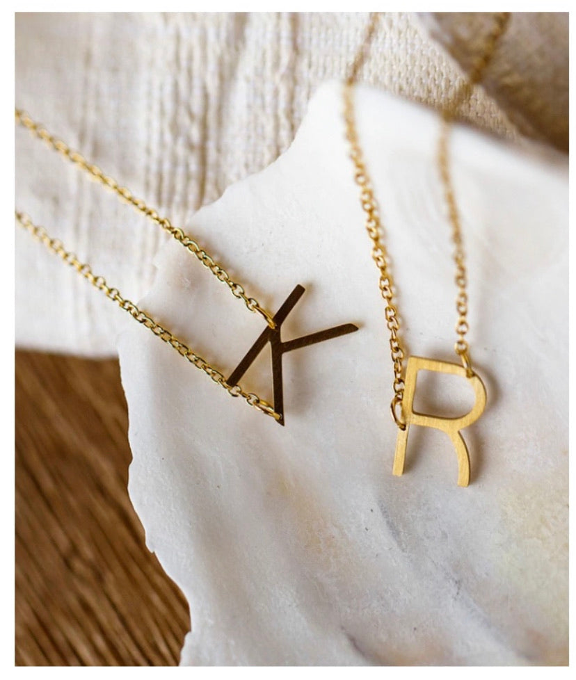 FAB FLOATING LETTER NECKLACE